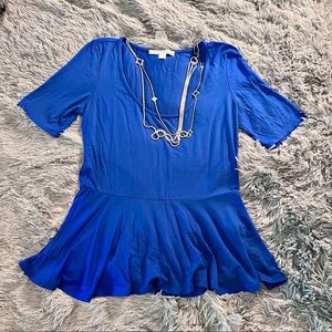 BOSTON PROPER - blue peplum short sleeve shirt (M)